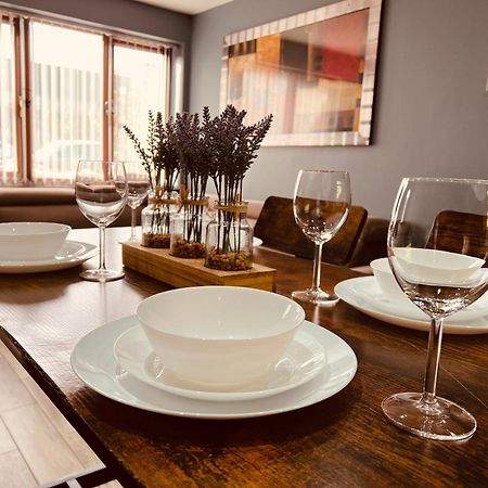 Modern Suites -5 Bedroom House- With Free Parking Birmingham City Dış mekan fotoğraf