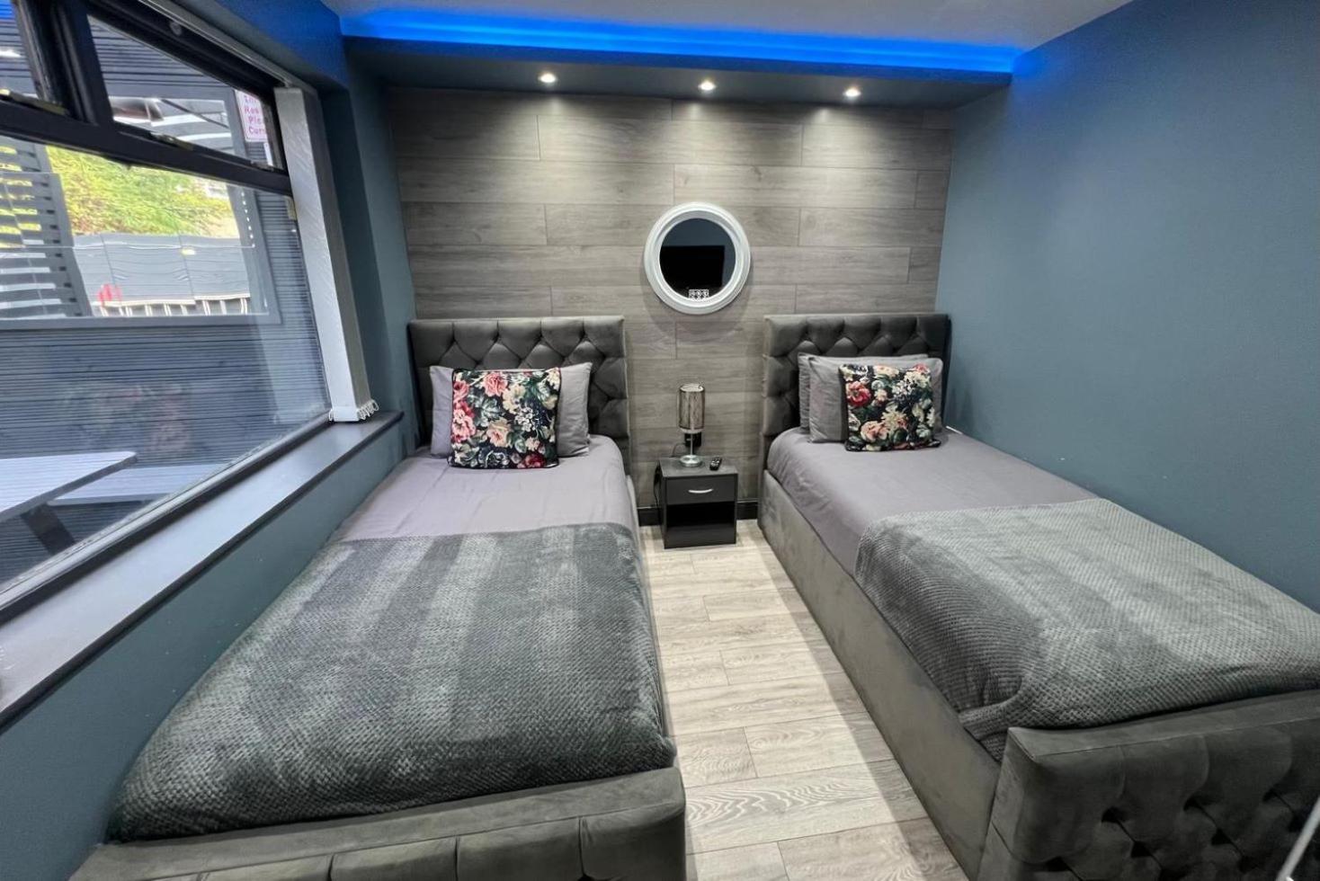 Modern Suites -5 Bedroom House- With Free Parking Birmingham City Dış mekan fotoğraf