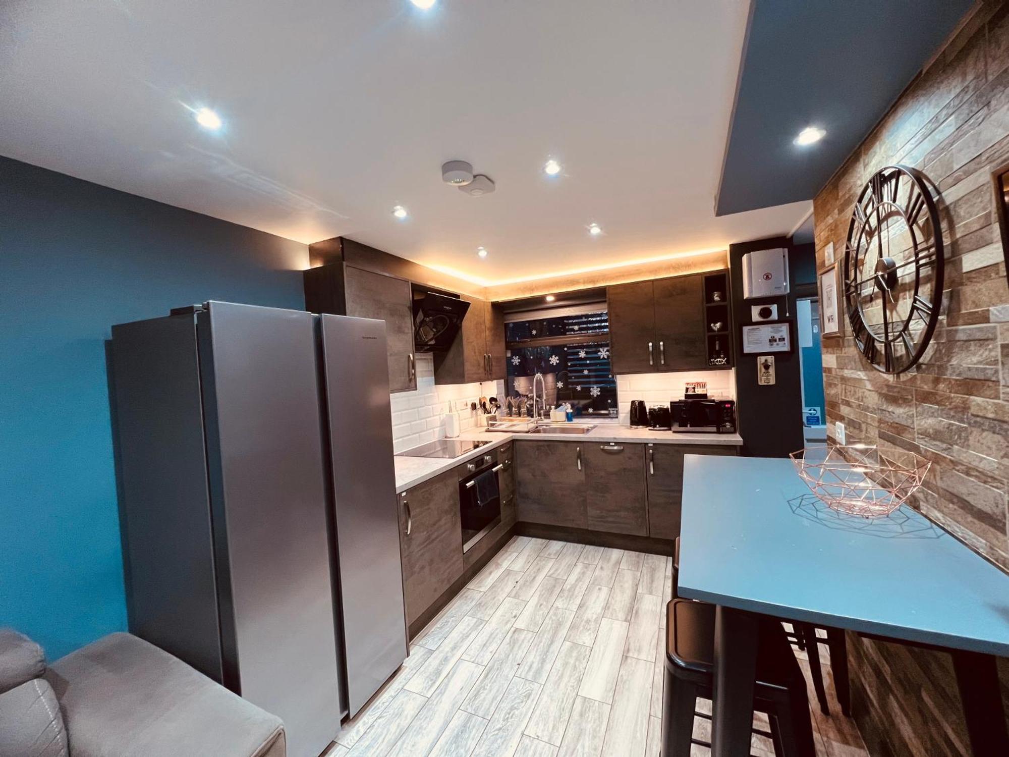 Modern Suites -5 Bedroom House- With Free Parking Birmingham City Dış mekan fotoğraf